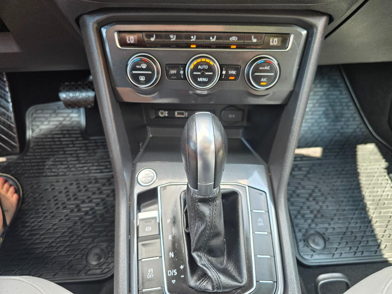Volkswagen Tiguan 2.0T SEL 4MOTION 2018