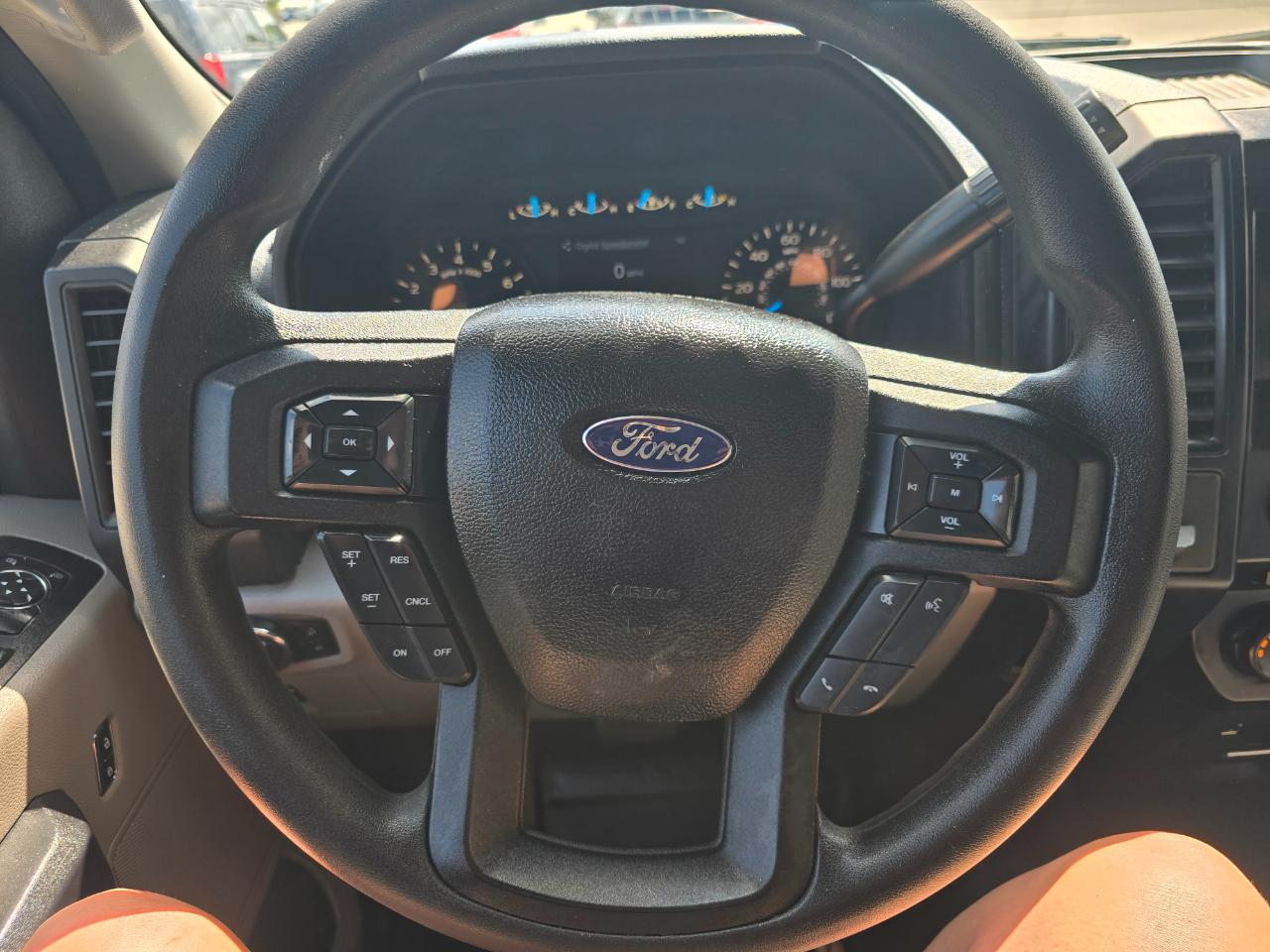 Ford F-150 2WD SuperCab 145" XL 2016