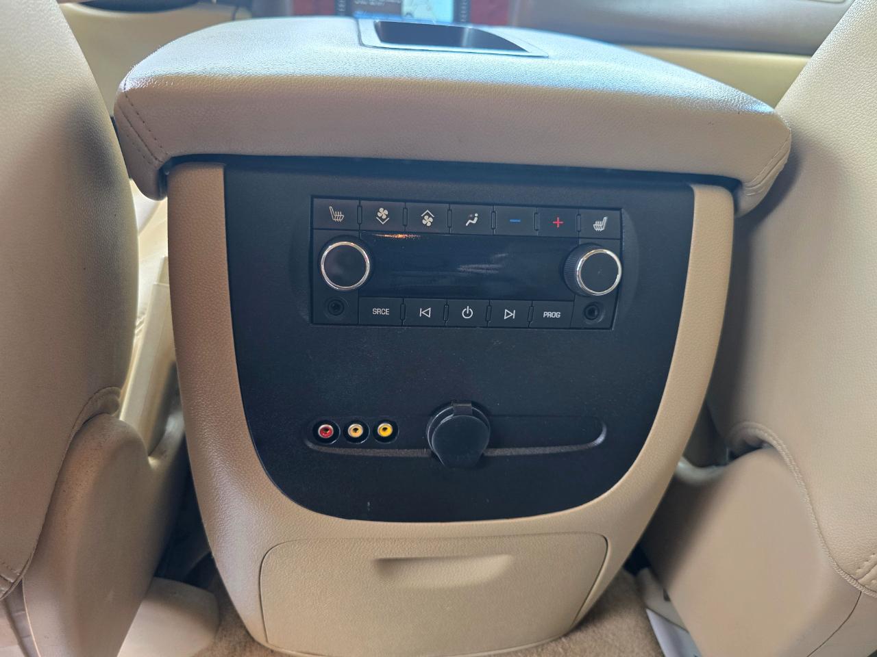 Chevrolet Tahoe 2WD 4dr 1500 LTZ 2013