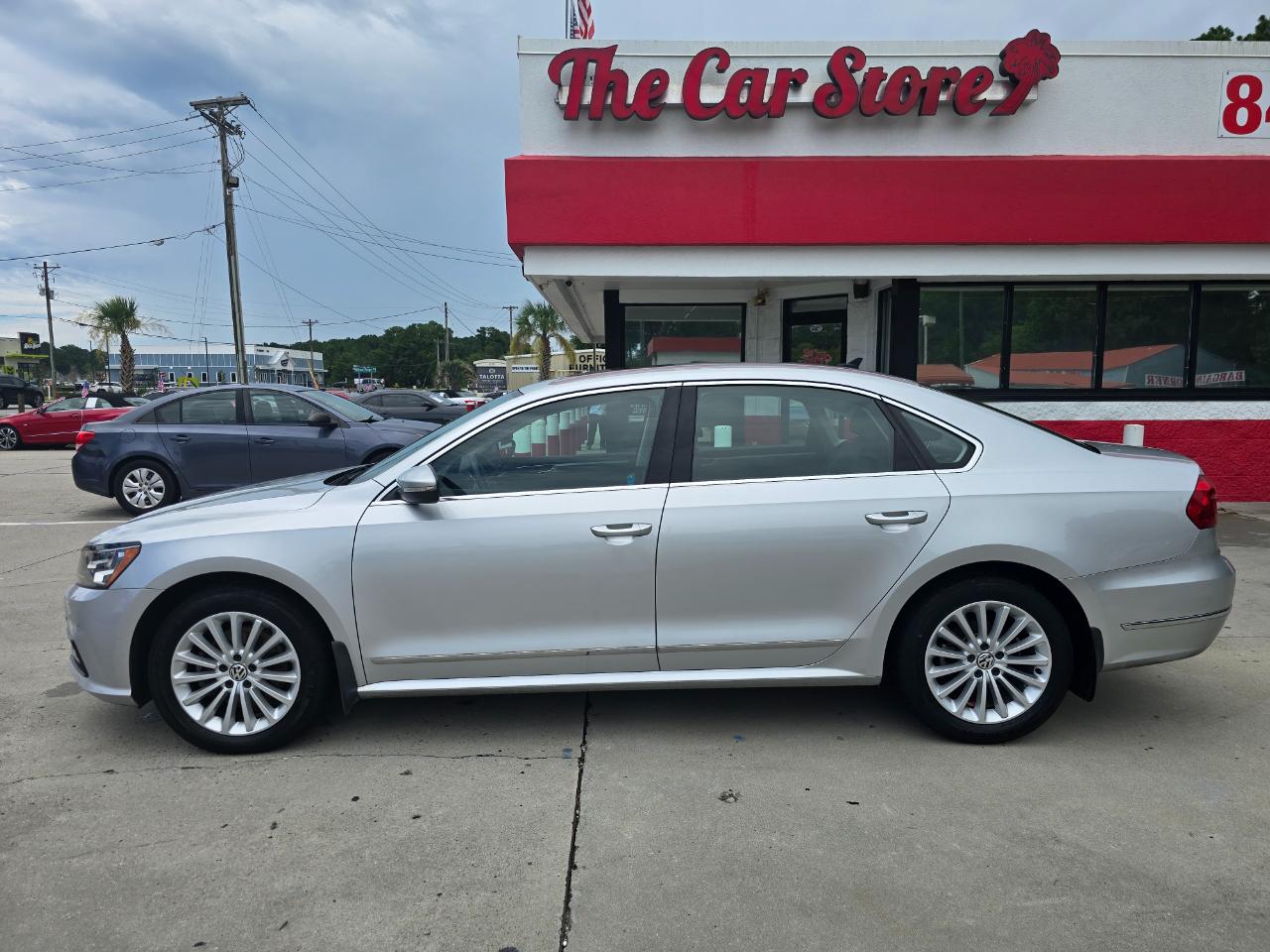 Volkswagen Passat 4dr Sdn 1.8T Auto SE PZEV 2016