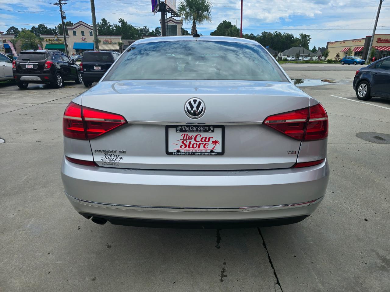 Volkswagen Passat 4dr Sdn 1.8T Auto SE PZEV 2016