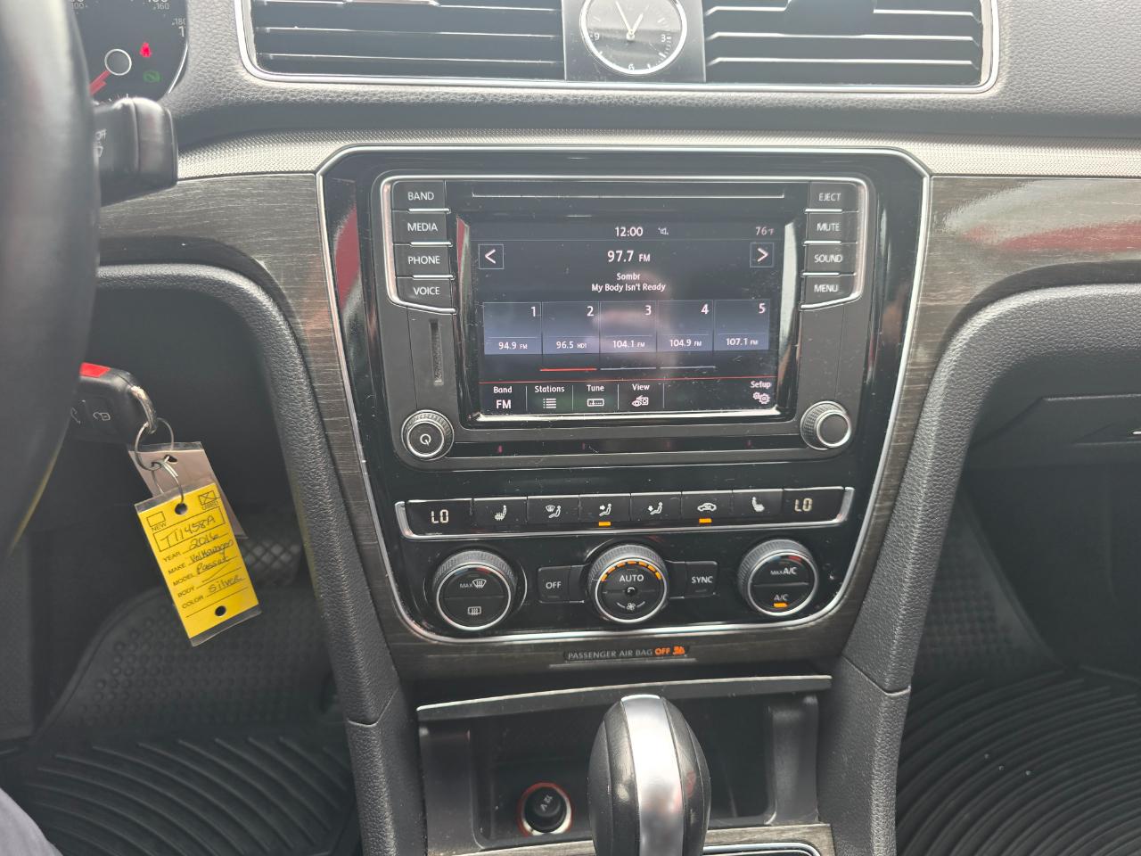 Volkswagen Passat 4dr Sdn 1.8T Auto SE PZEV 2016