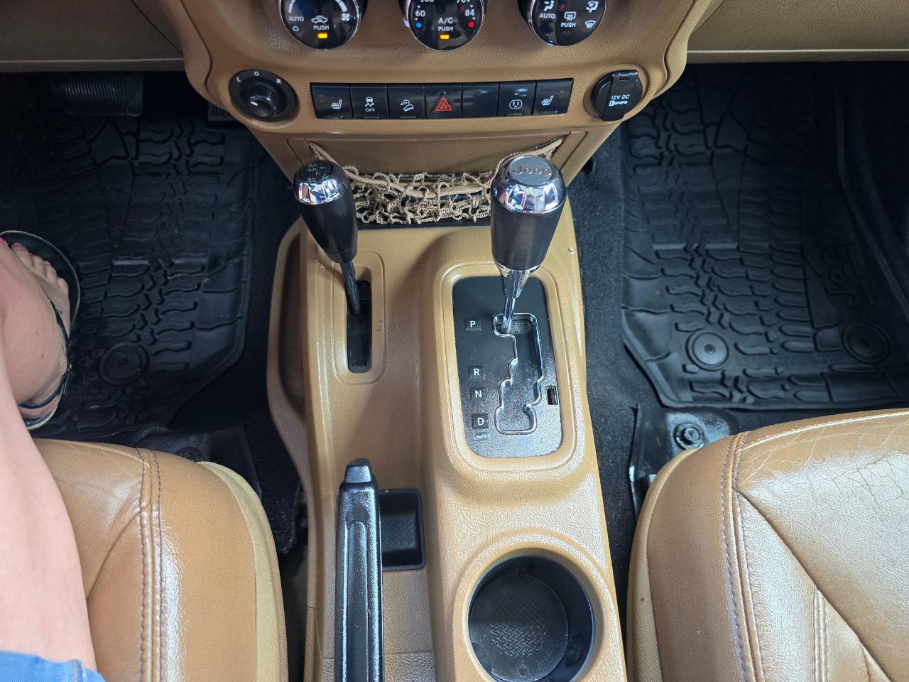 Jeep Wrangler Unlimited 4WD 4dr Sahara 2015