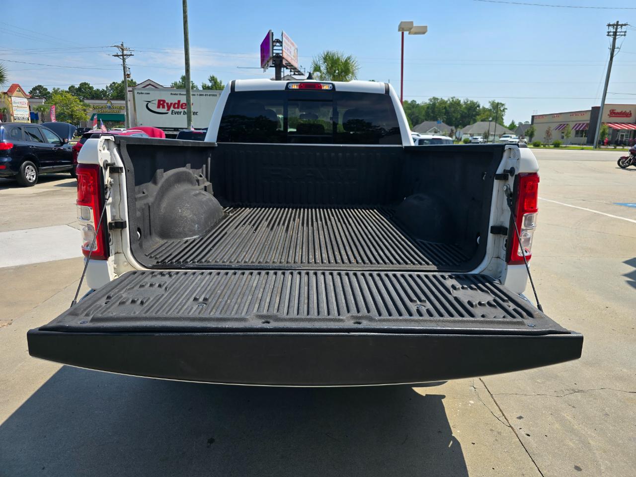 RAM 1500 Big Horn/Lone Star 4x2 Quad Cab 6'4" Box 2019