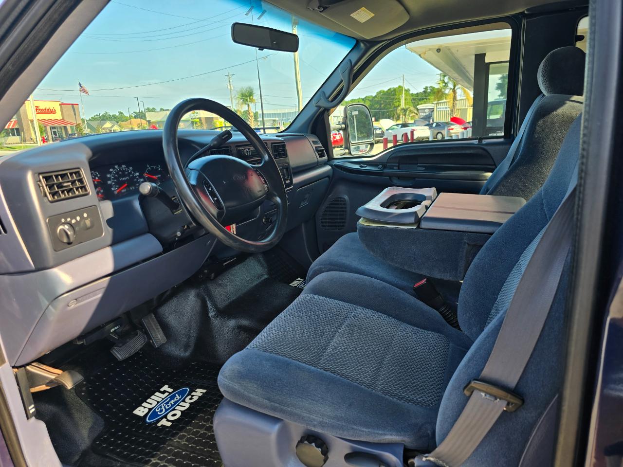 Ford Super Duty F-250 Supercab 142" Lariat 4WD 2001