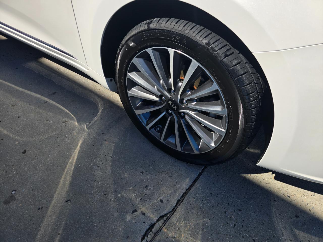 Kia Cadenza Premium Sedan 2017
