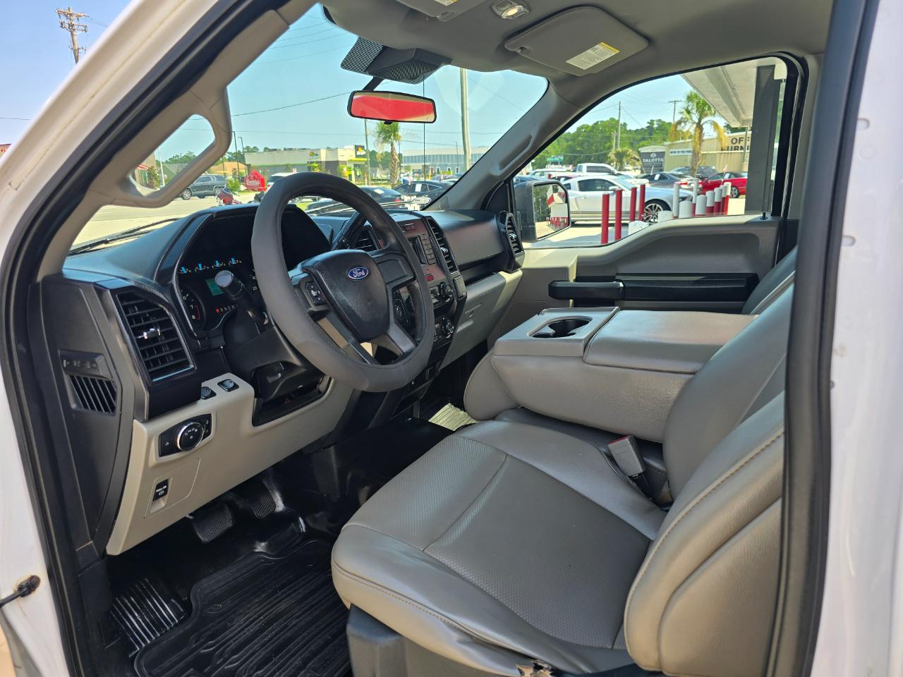 Ford F-150 XLT 4WD Reg Cab 8' Box 2019