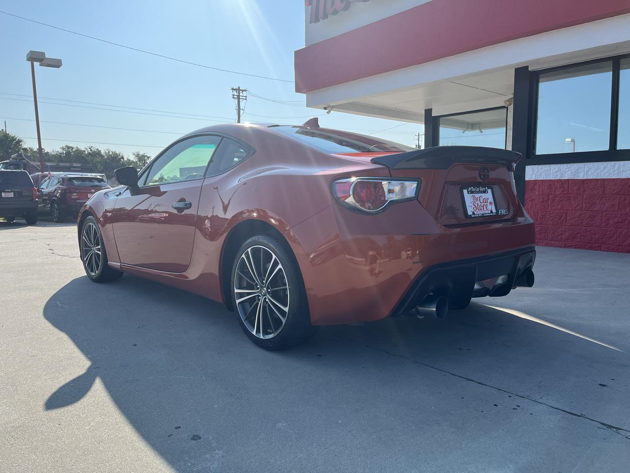Scion FR-S 2dr Cpe Man (Natl) 2015