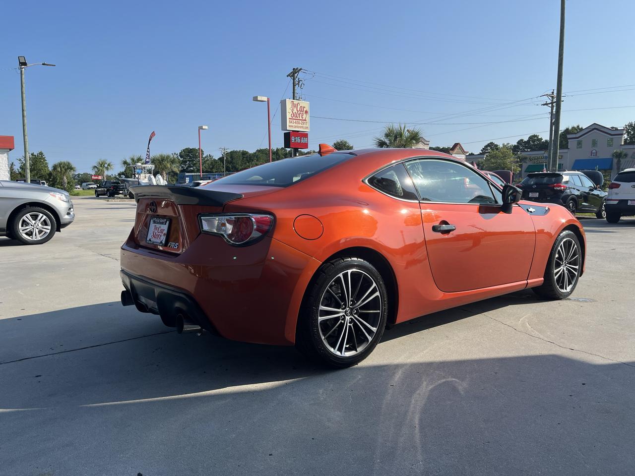 Scion FR-S 2dr Cpe Man (Natl) 2015
