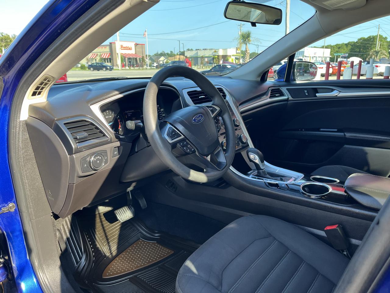 Ford Fusion 4dr Sdn SE FWD 2013