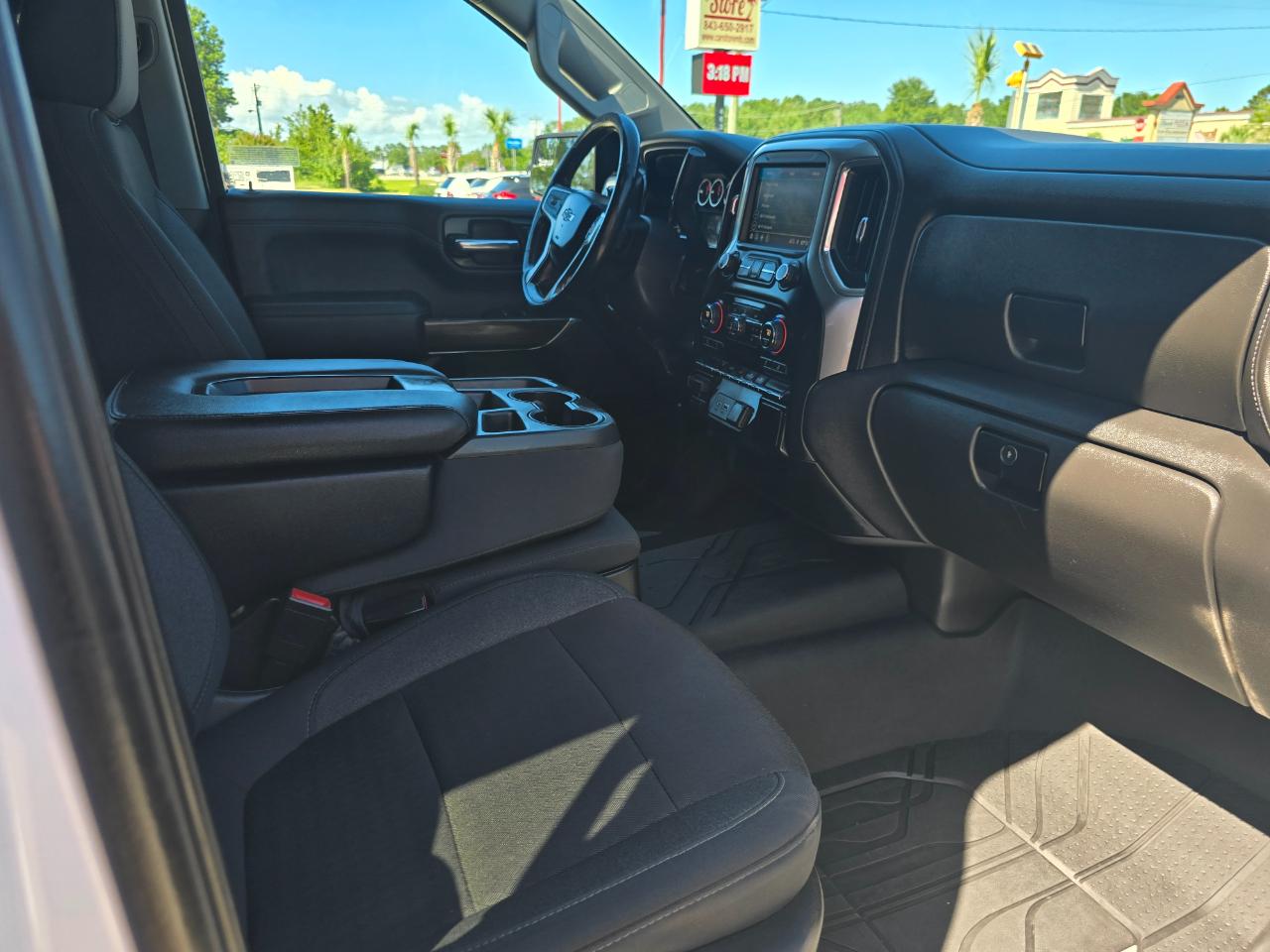 Chevrolet Silverado 1500 4WD Crew Cab 147" RST 2020