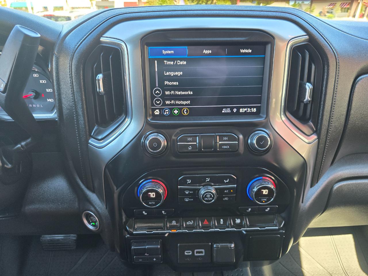 Chevrolet Silverado 1500 4WD Crew Cab 147" RST 2020