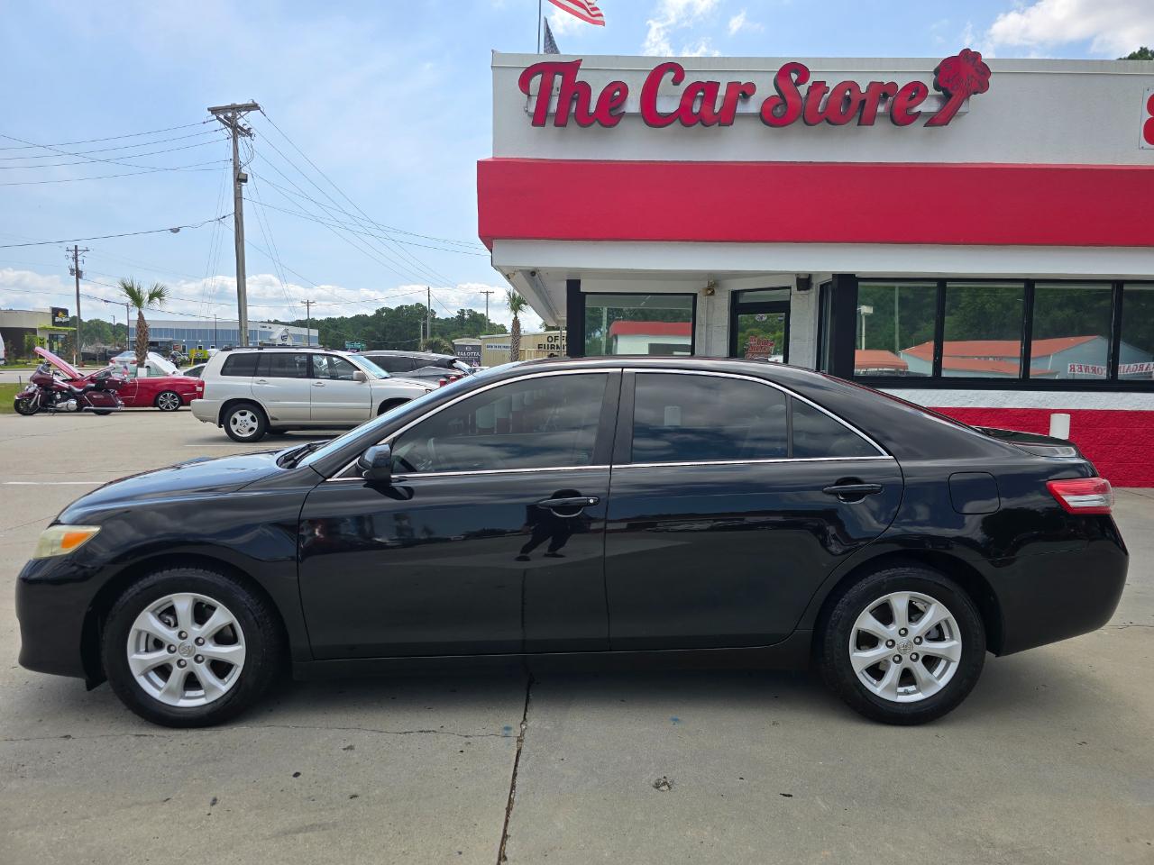 Toyota Camry 4dr Sdn I4 Auto LE (Natl) 2011