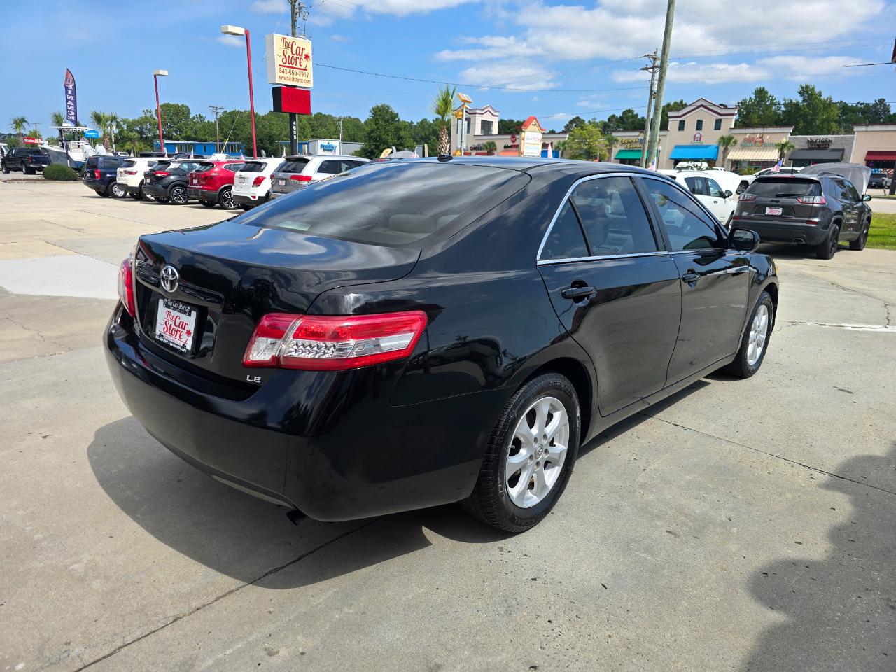 Toyota Camry 4dr Sdn I4 Auto LE (Natl) 2011