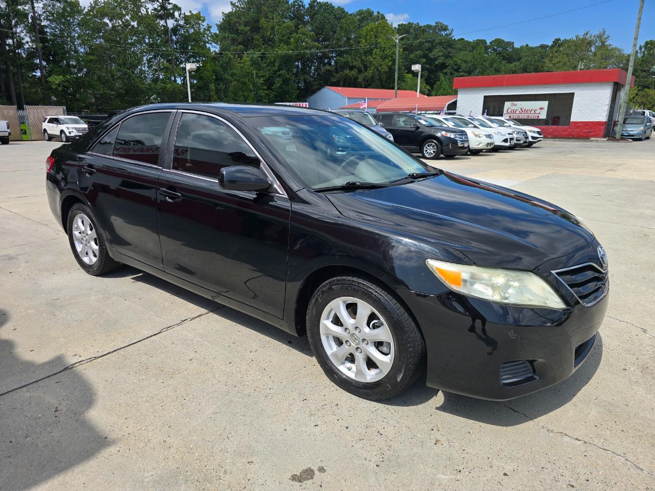 Toyota Camry 4dr Sdn I4 Auto LE (Natl) 2011