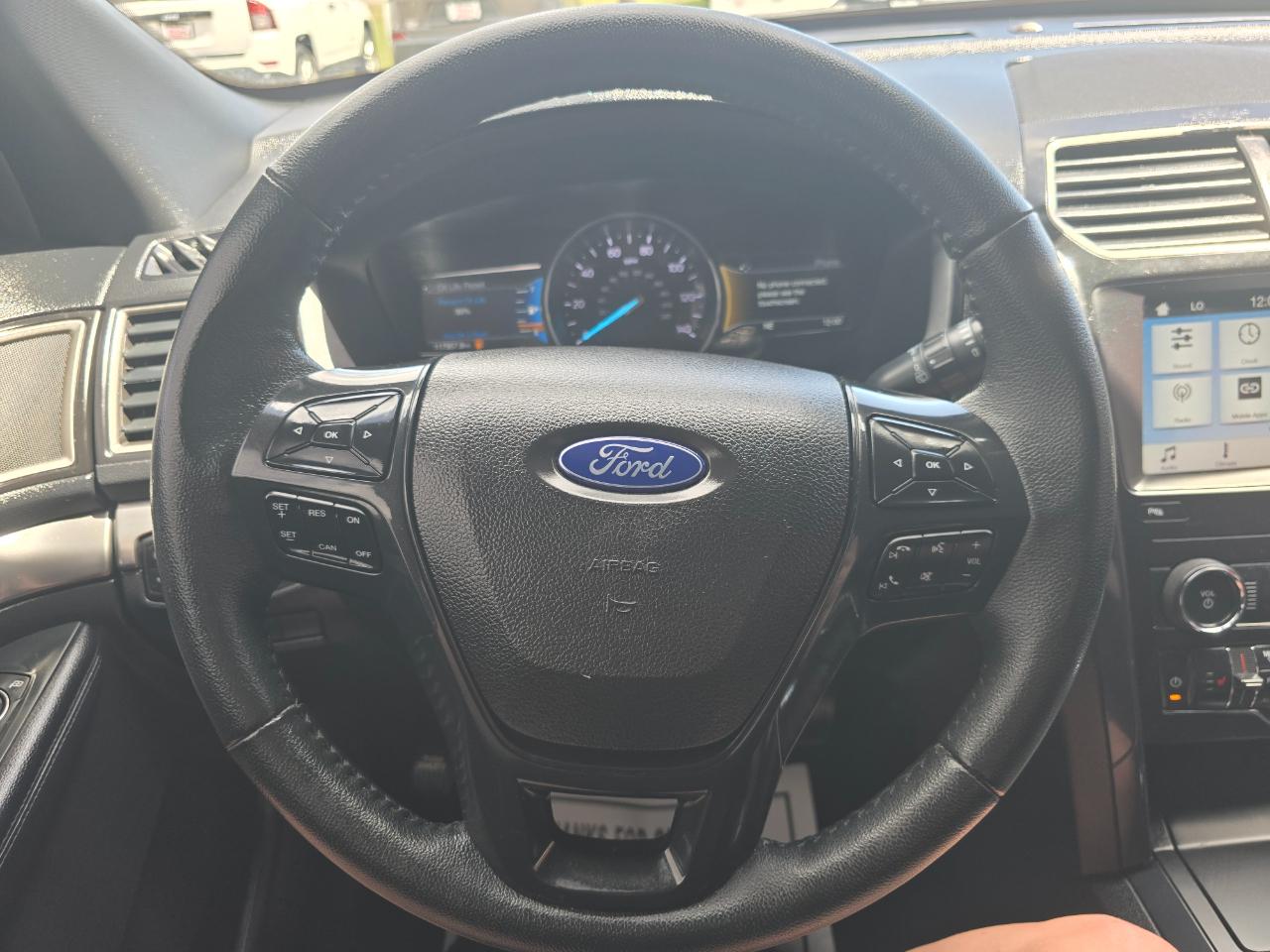 Ford Explorer XLT 4WD 2018