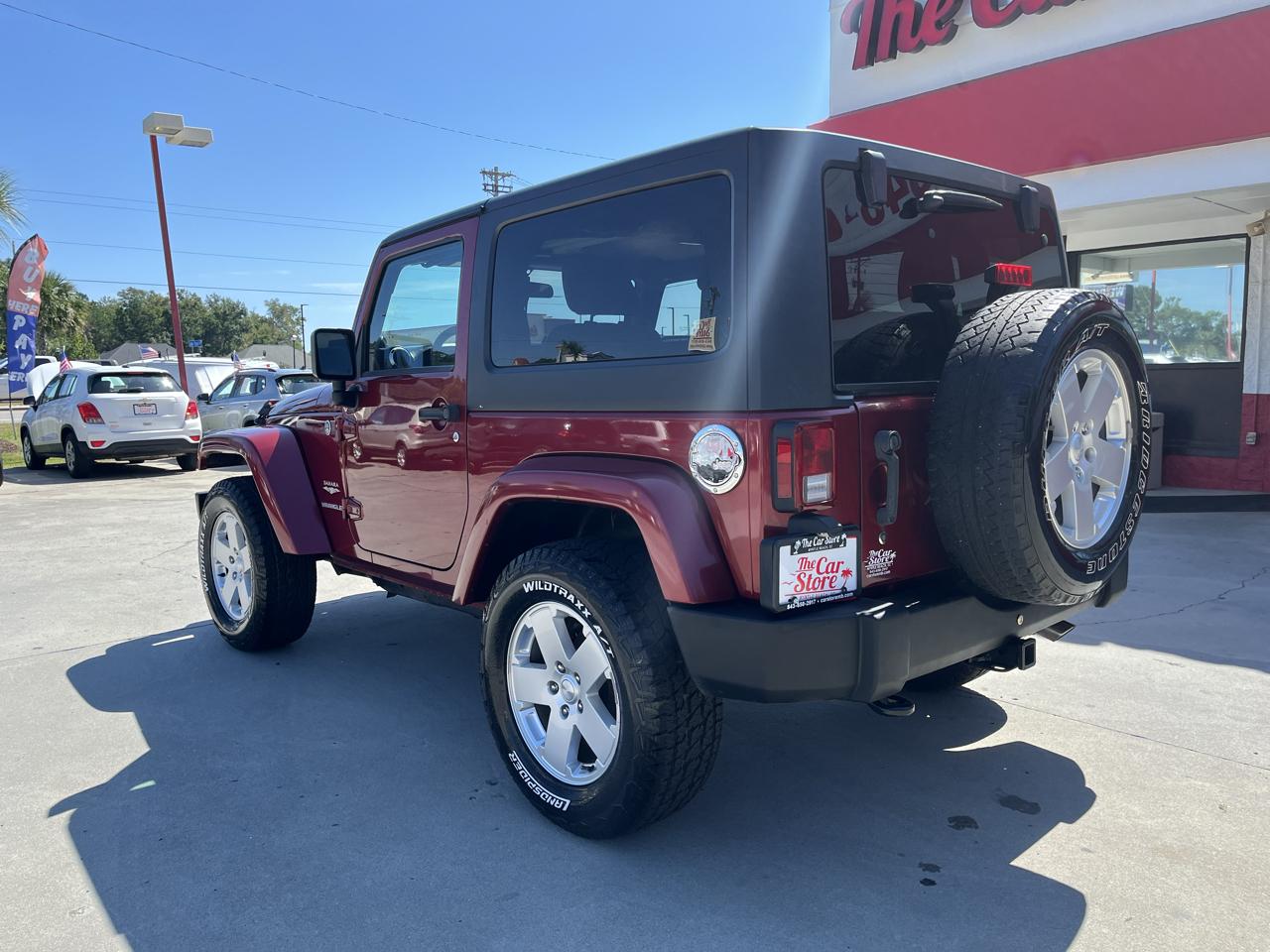 Jeep Wrangler 4WD 2dr Sahara 2011