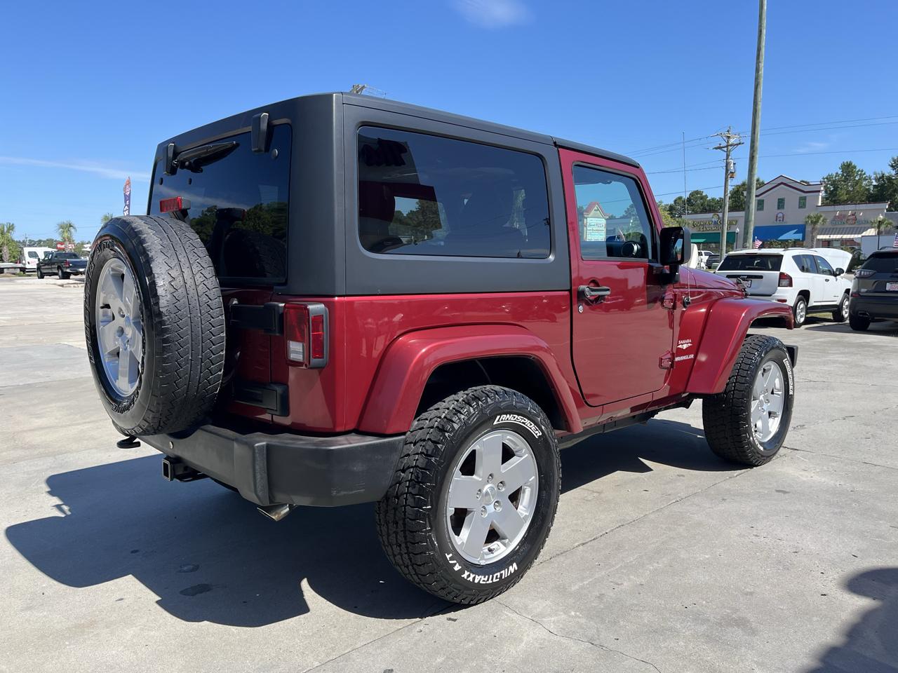 Jeep Wrangler 4WD 2dr Sahara 2011