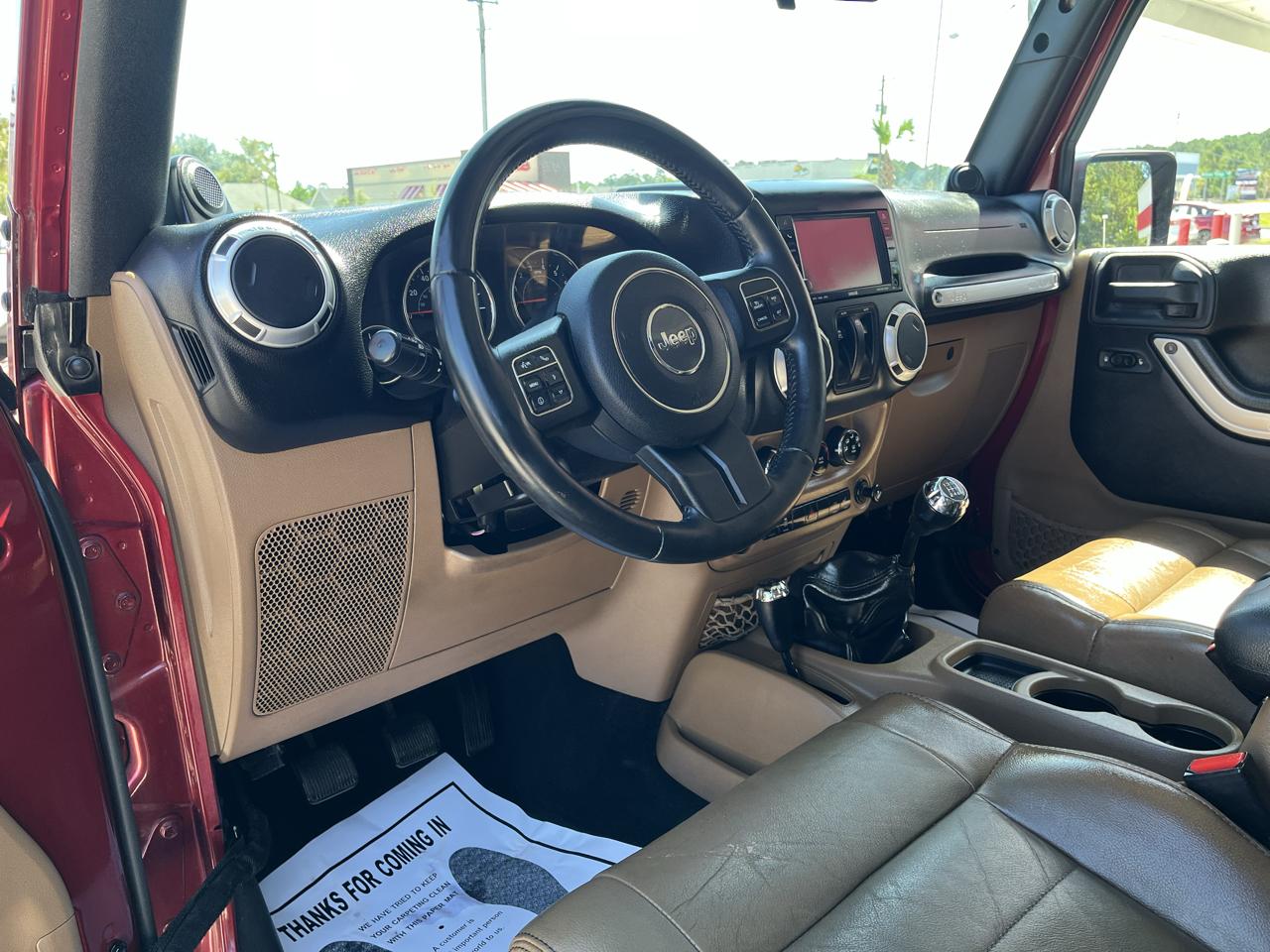 Jeep Wrangler 4WD 2dr Sahara 2011