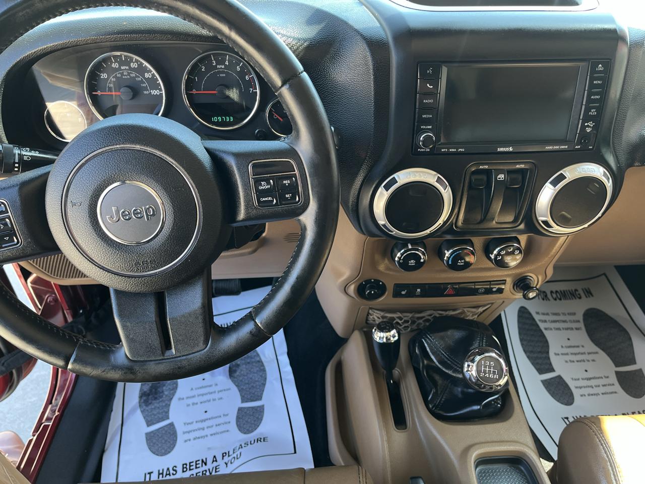 Jeep Wrangler 4WD 2dr Sahara 2011