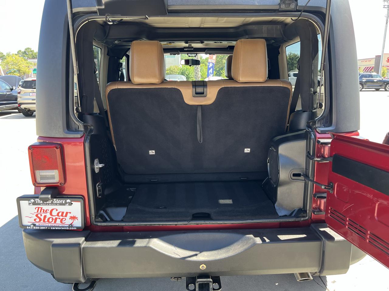 Jeep Wrangler 4WD 2dr Sahara 2011