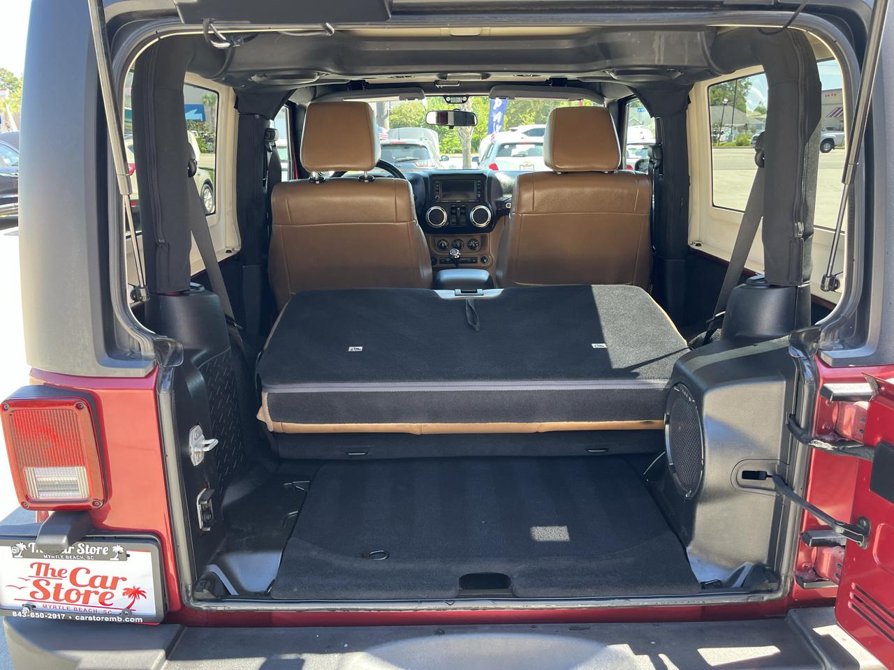 Jeep Wrangler 4WD 2dr Sahara 2011