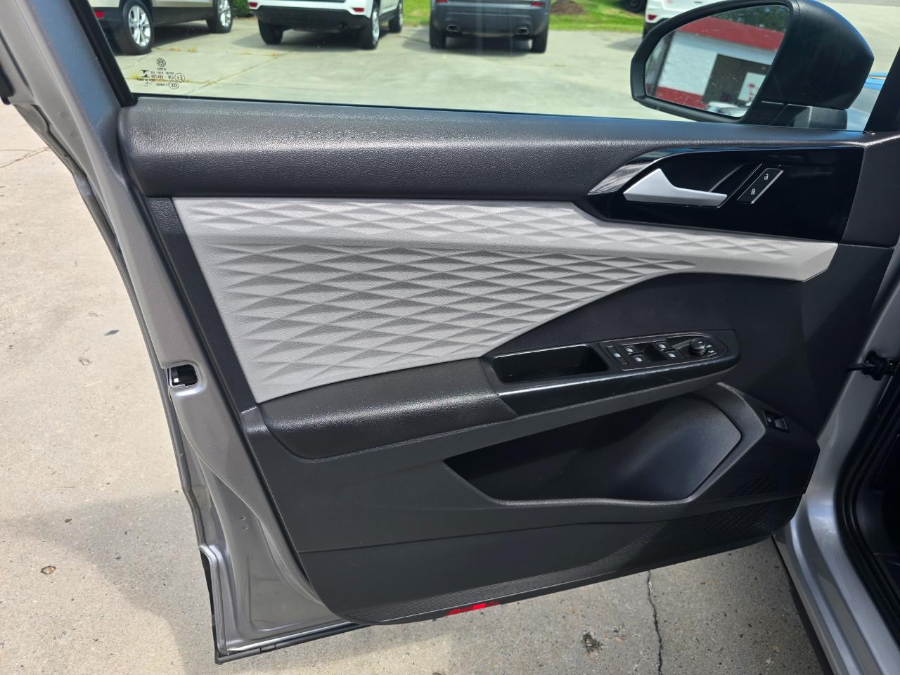 Volkswagen Taos S FWD 2022