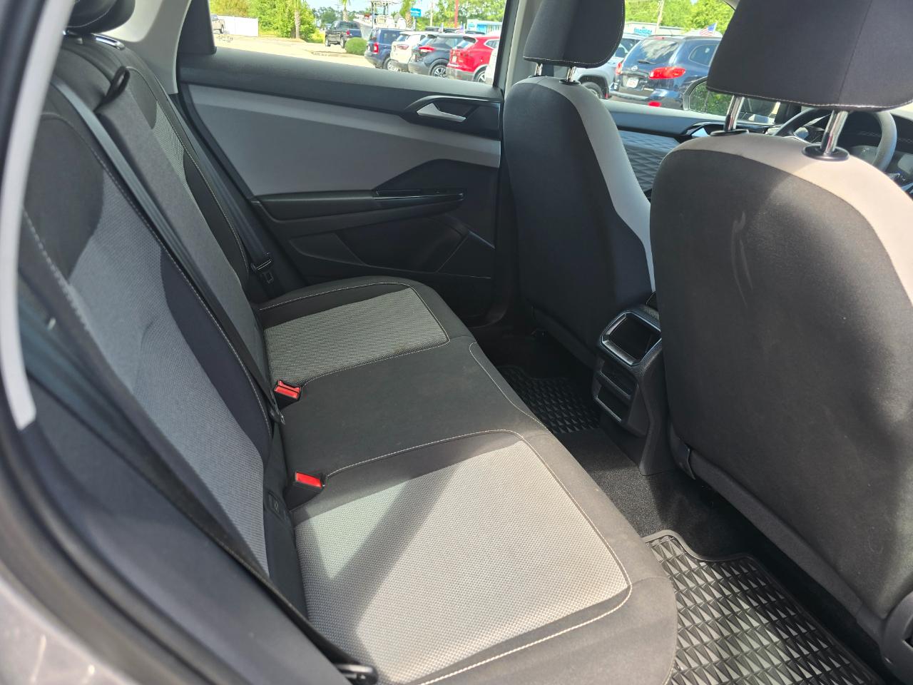 Volkswagen Taos S FWD 2022