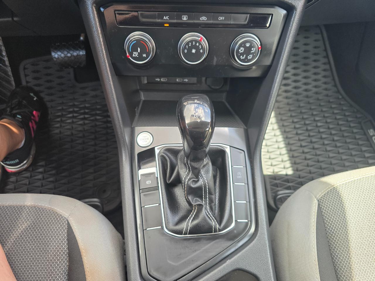 Volkswagen Taos S FWD 2022