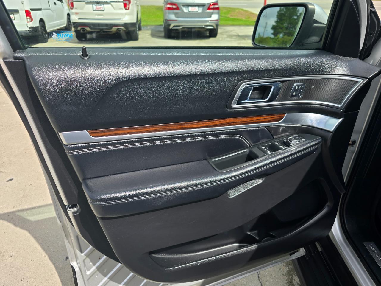 Ford Explorer Limited FWD 2017