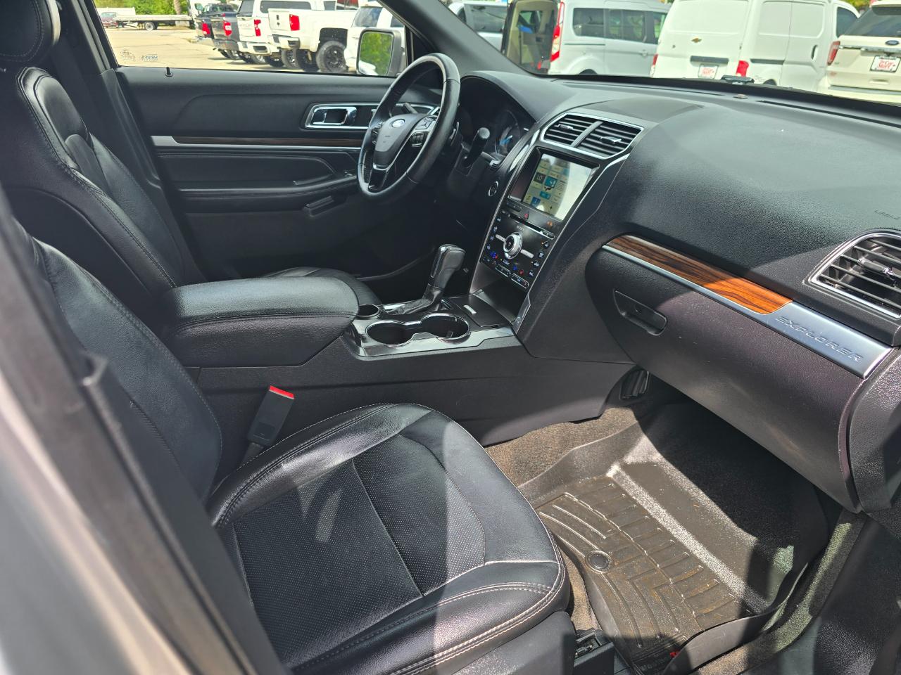 Ford Explorer Limited FWD 2017