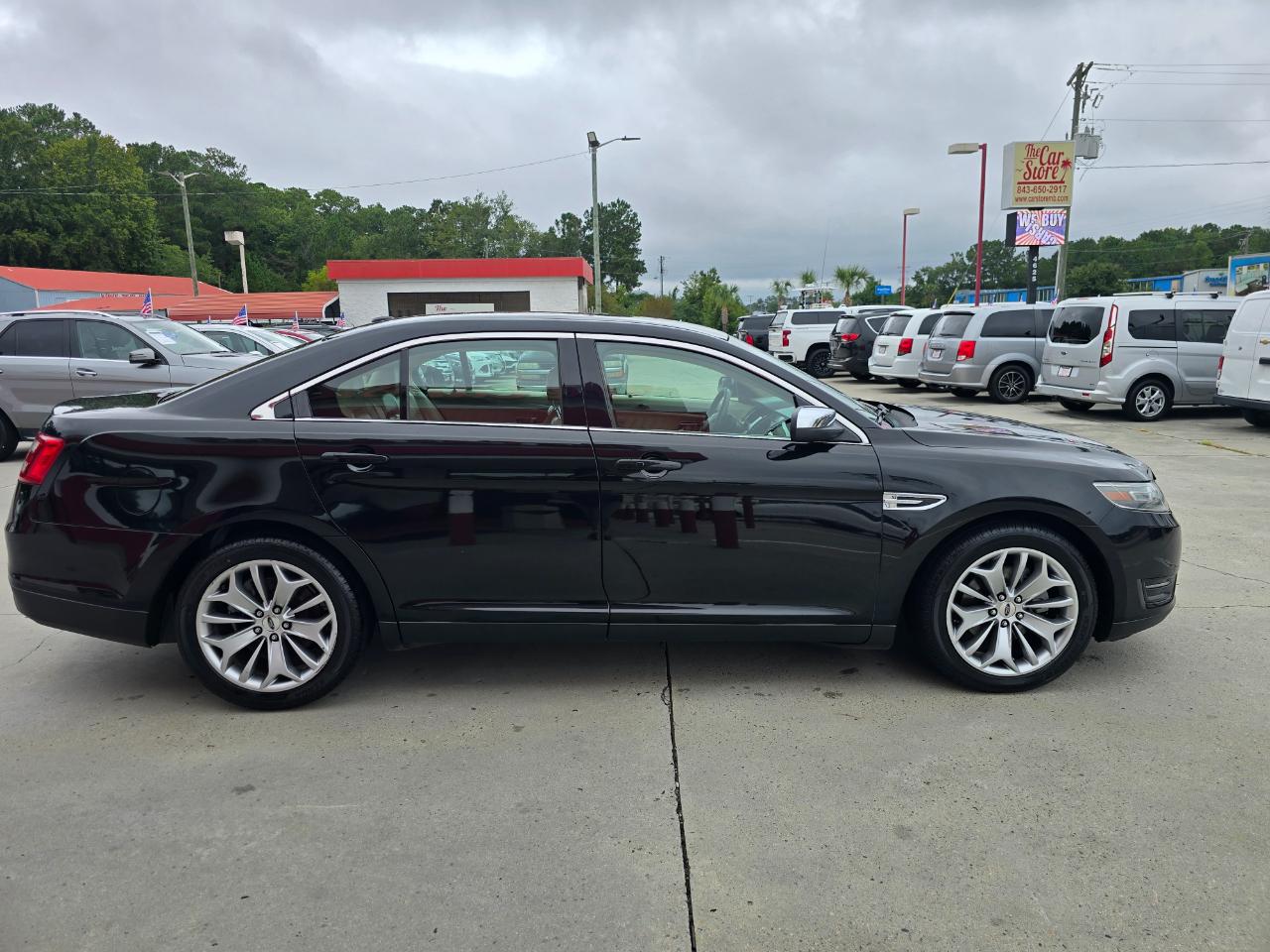 Ford Taurus 4dr Sdn Limited FWD 2016