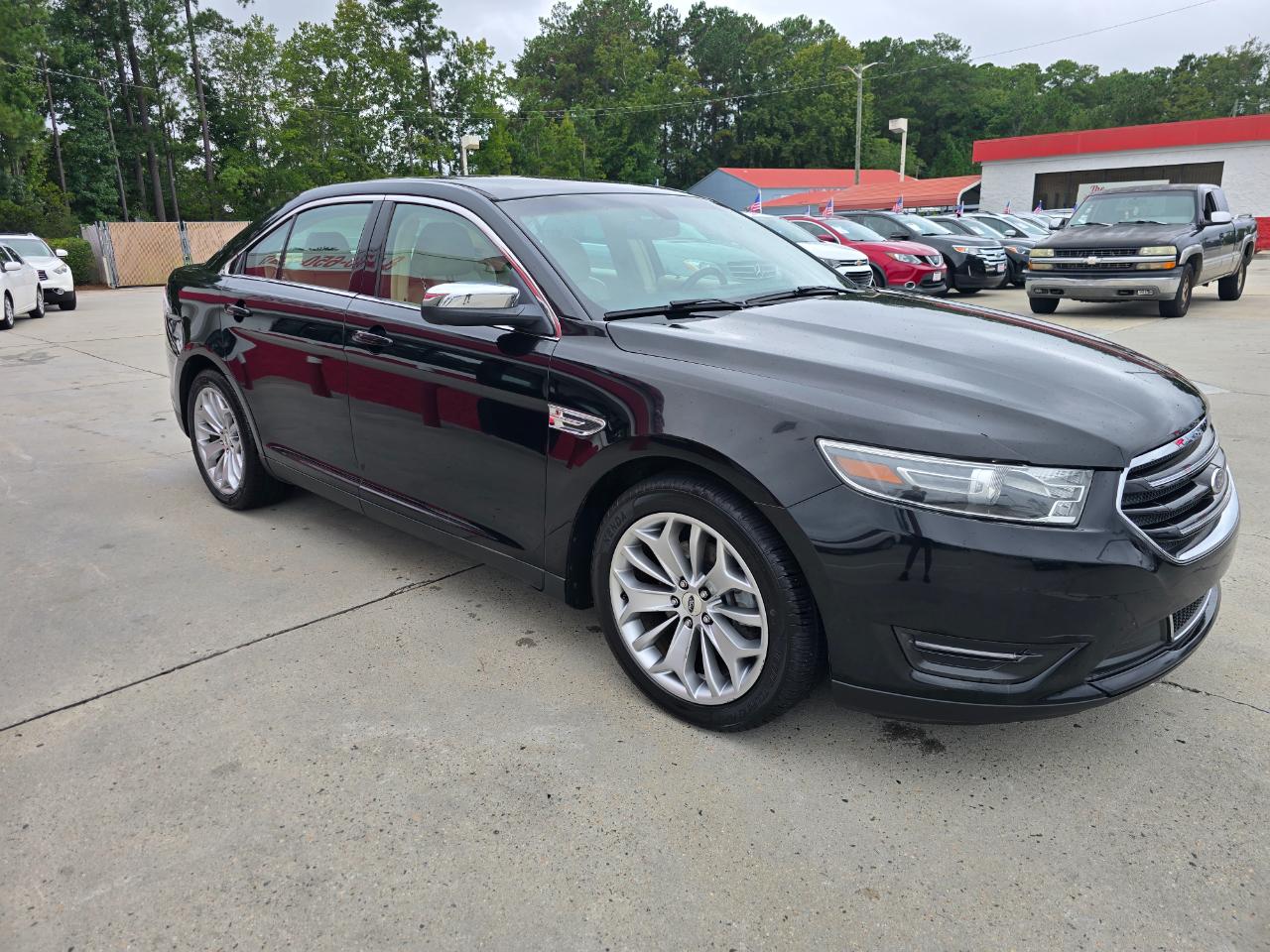 Ford Taurus 4dr Sdn Limited FWD 2016