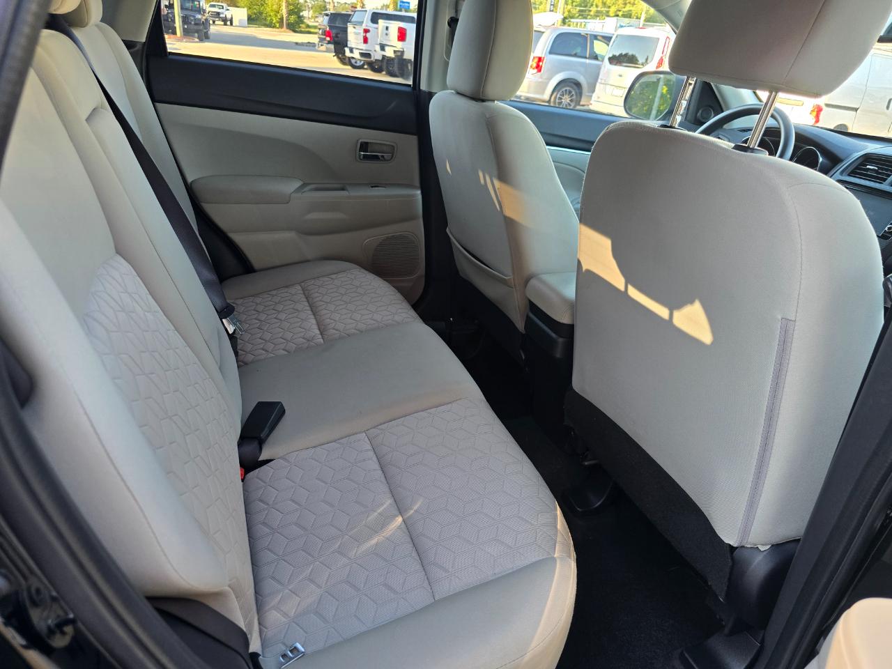 Mitsubishi Outlander Sport ES 2.0 CVT 2021
