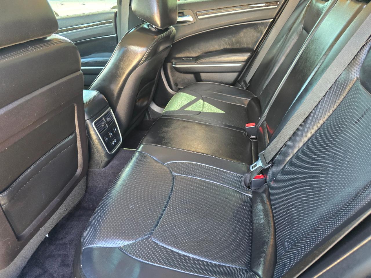 Chrysler 300 300C AWD 2017