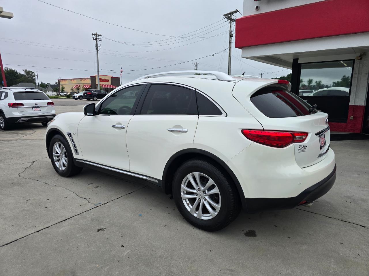 Infiniti QX70 RWD 4dr 2014