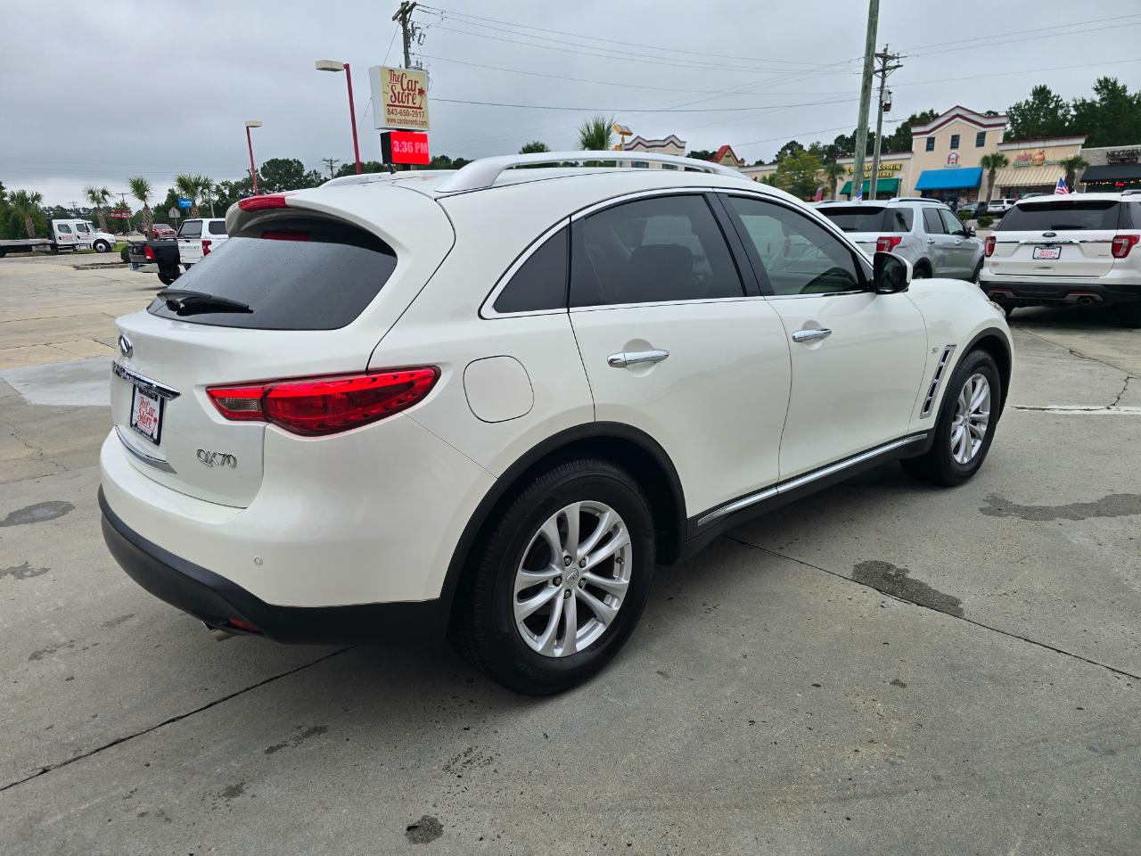 Infiniti QX70 RWD 4dr 2014