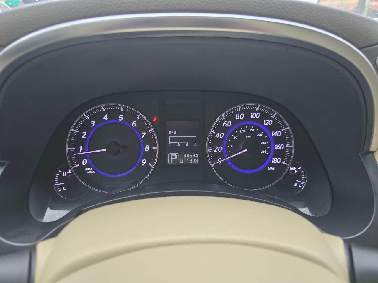 Infiniti QX70 RWD 4dr 2014