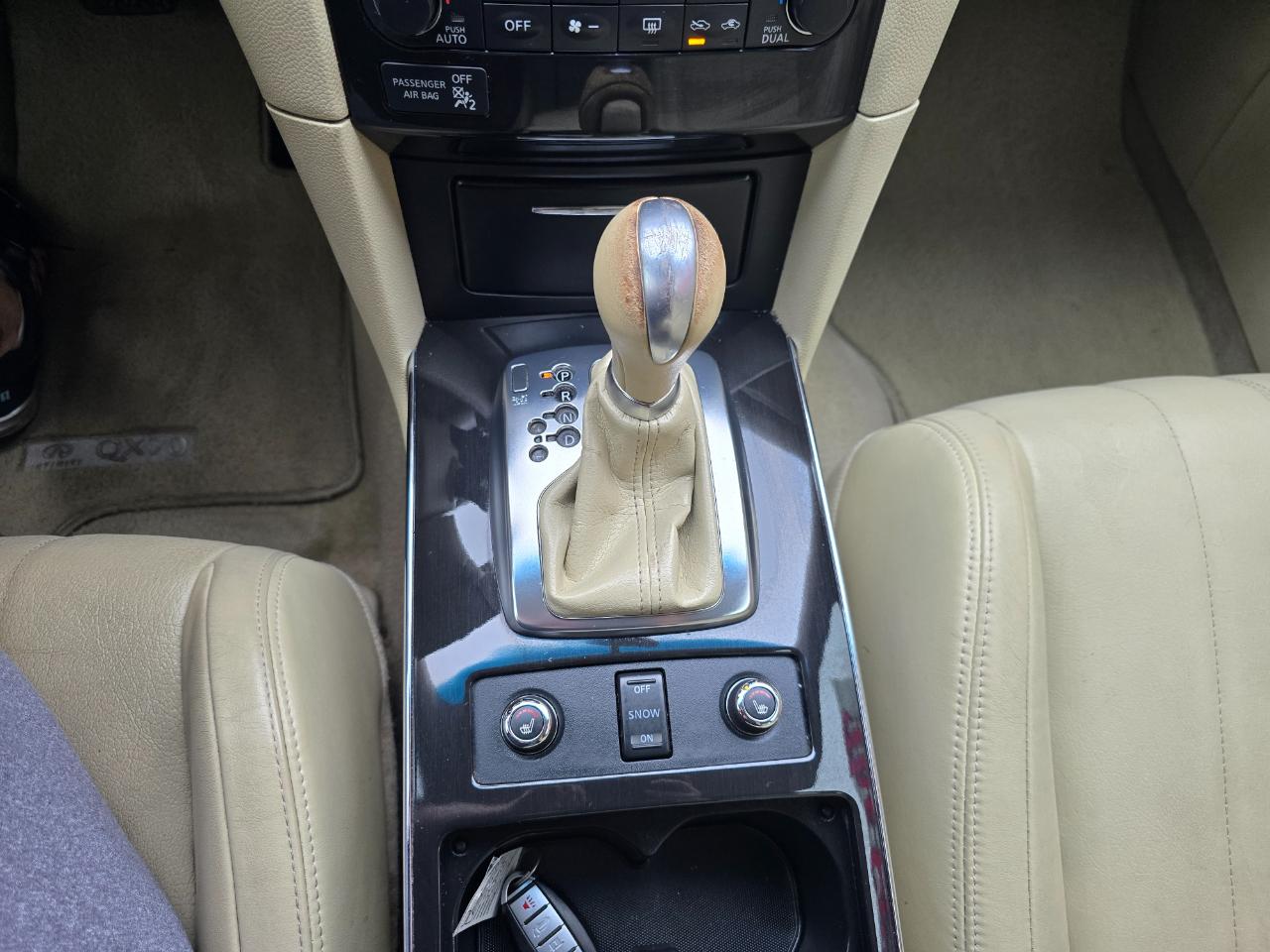 Infiniti QX70 RWD 4dr 2014