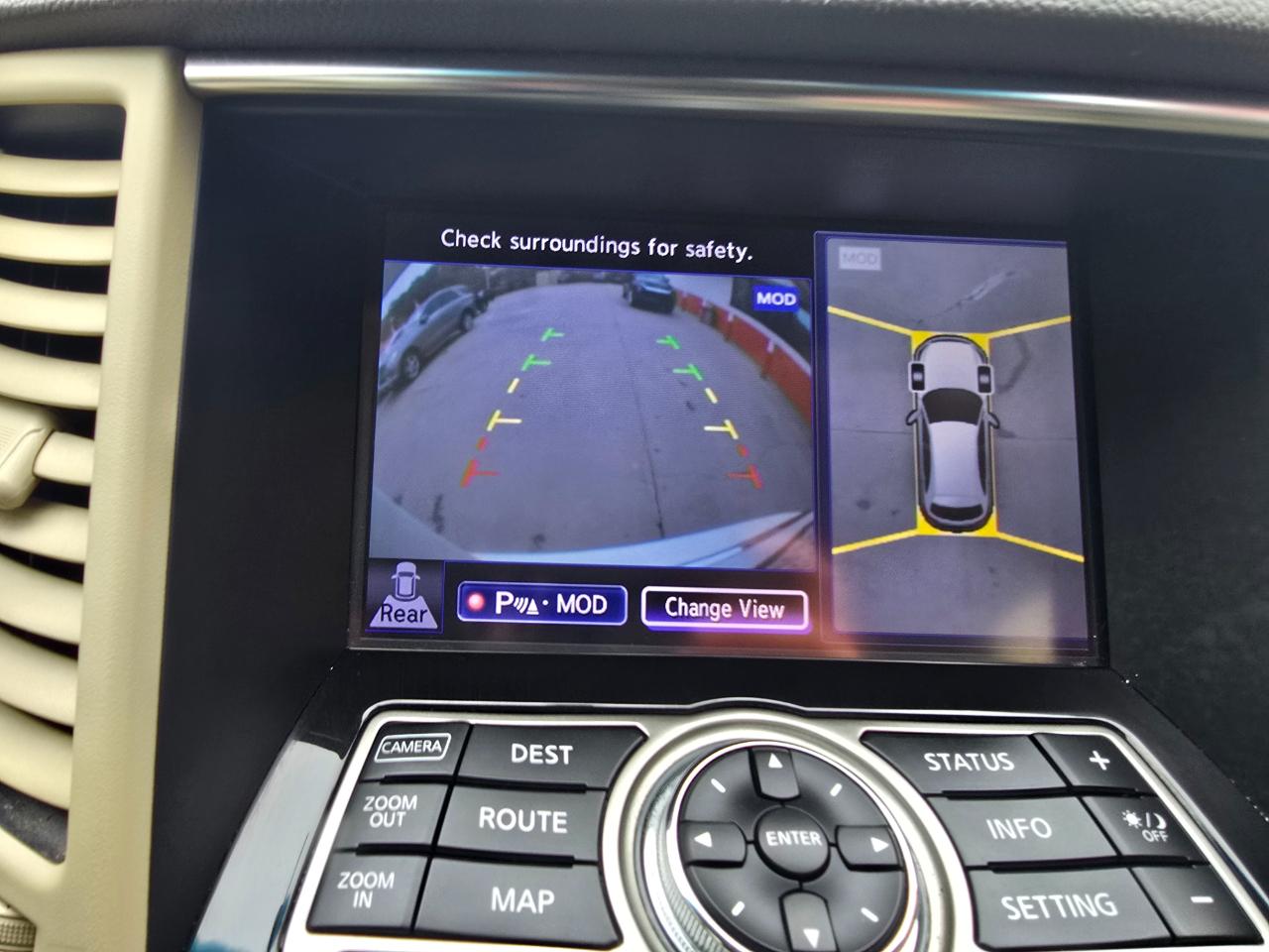 Infiniti QX70 RWD 4dr 2014