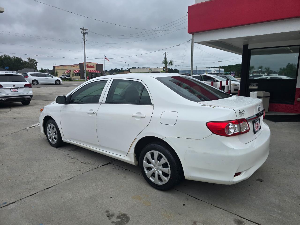 Toyota Corolla 4dr Sdn Auto L (Natl) 2013