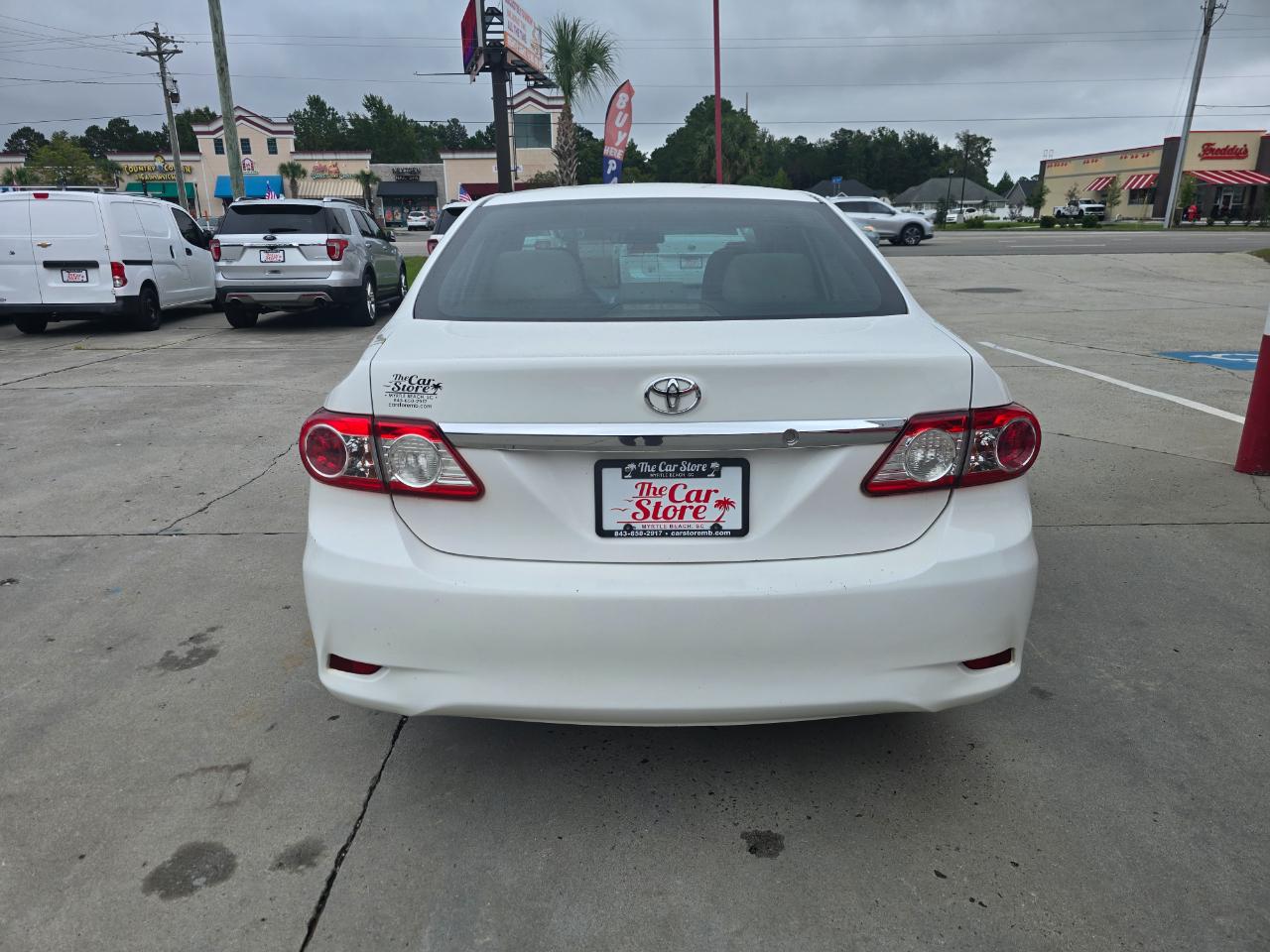 Toyota Corolla 4dr Sdn Auto L (Natl) 2013