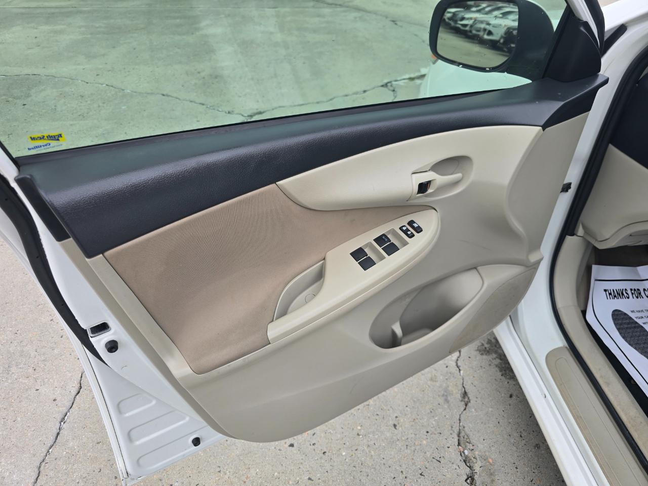Toyota Corolla 4dr Sdn Auto L (Natl) 2013