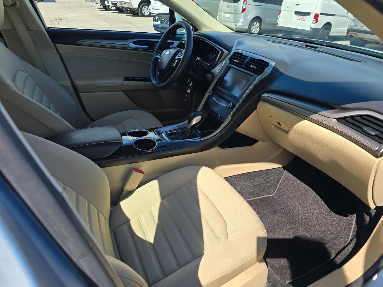 Ford Fusion 4dr Sdn SE Hybrid FWD 2013