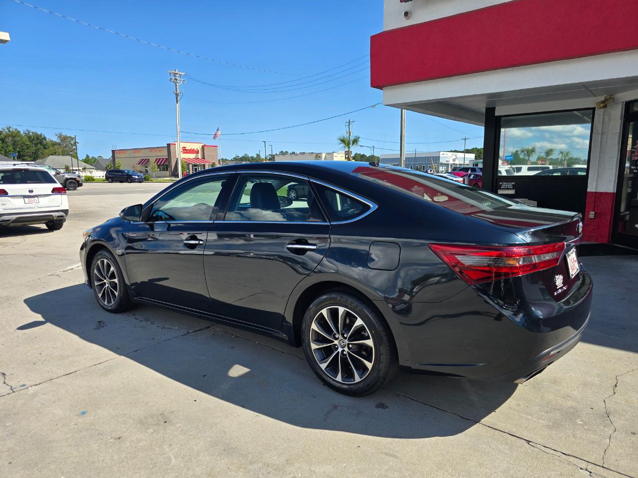 Toyota Avalon 4dr Sdn XLE Premium (Natl) 2016