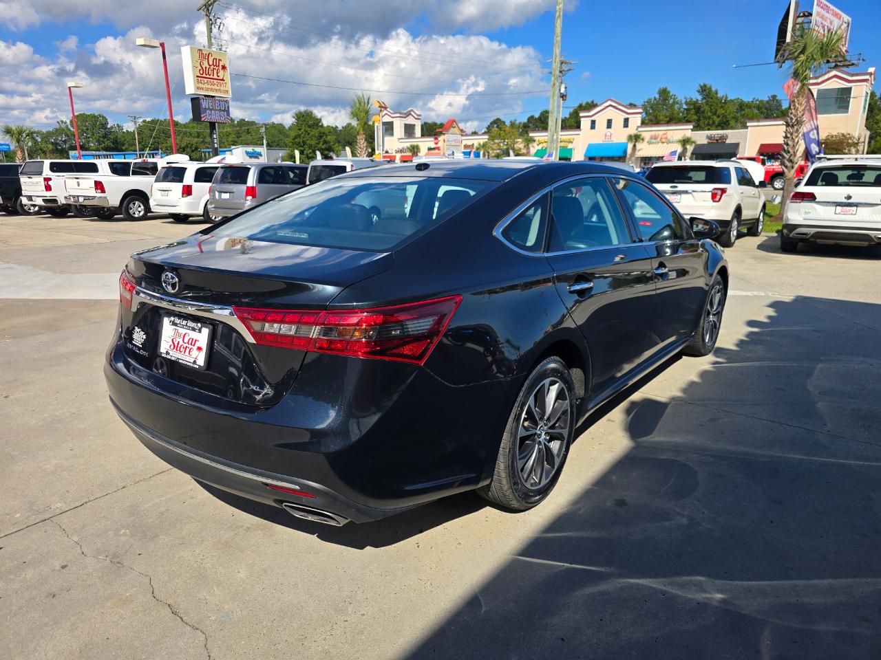 Toyota Avalon 4dr Sdn XLE Premium (Natl) 2016