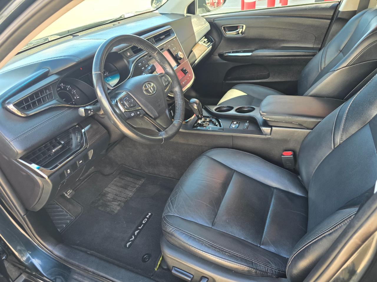Toyota Avalon 4dr Sdn XLE Premium (Natl) 2016