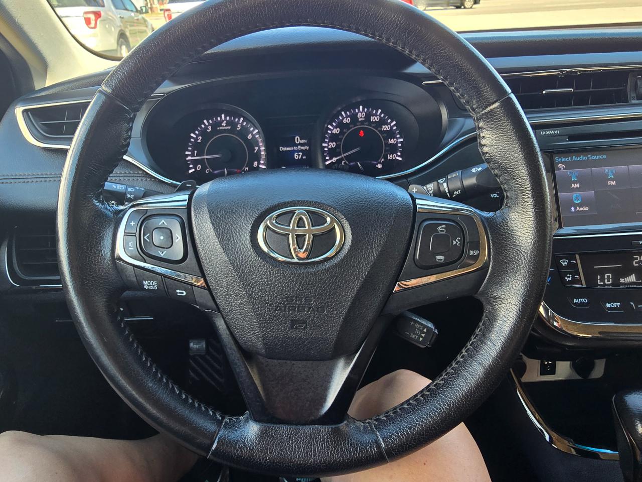 Toyota Avalon 4dr Sdn XLE Premium (Natl) 2016