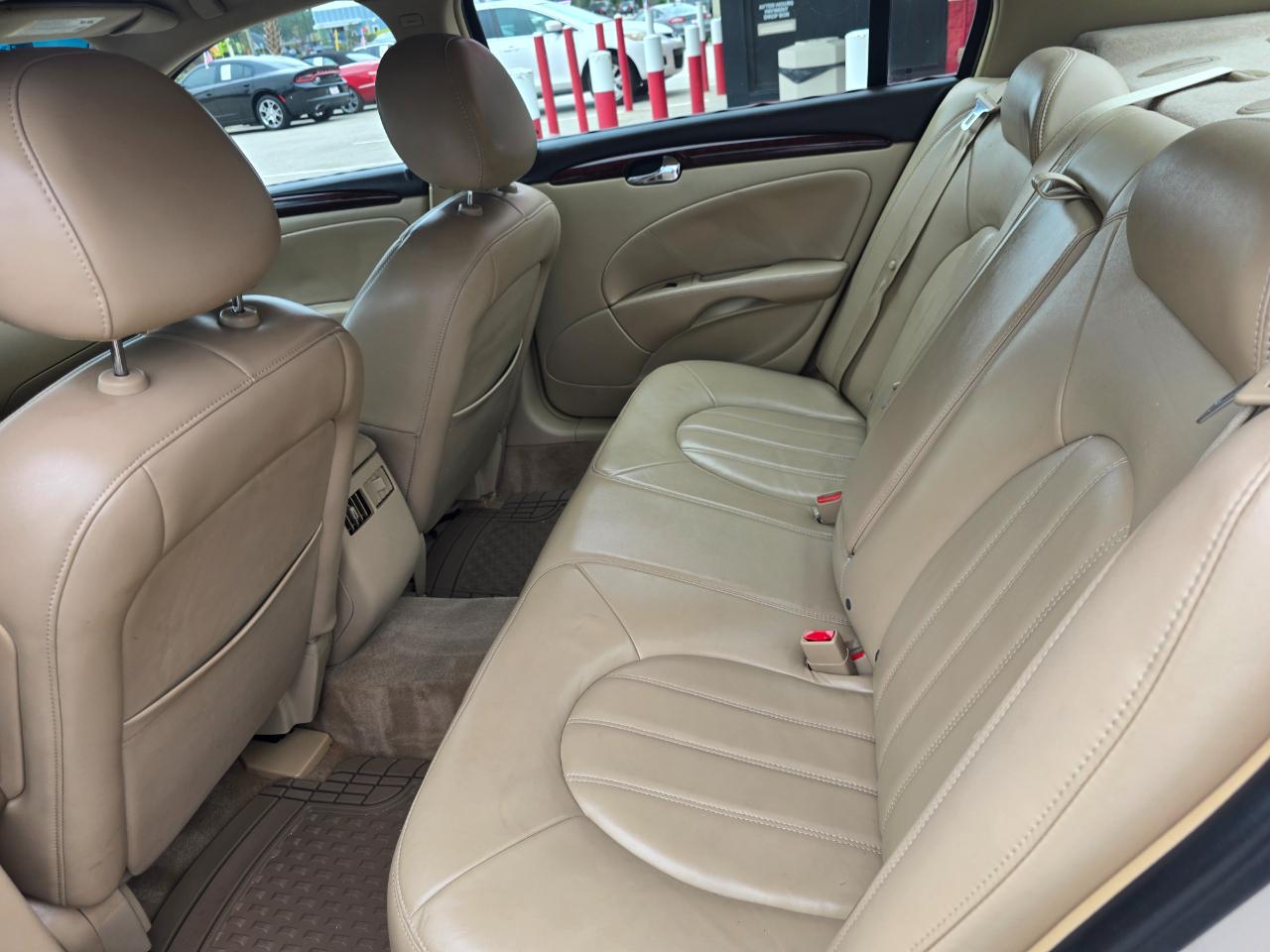 Buick Lucerne 4dr Sdn CXL-3 *Ltd Avail* 2010