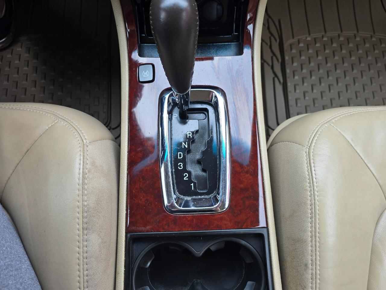 Buick Lucerne 4dr Sdn CXL-3 *Ltd Avail* 2010